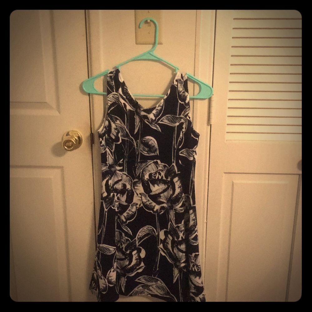 Black and white floral print dress
